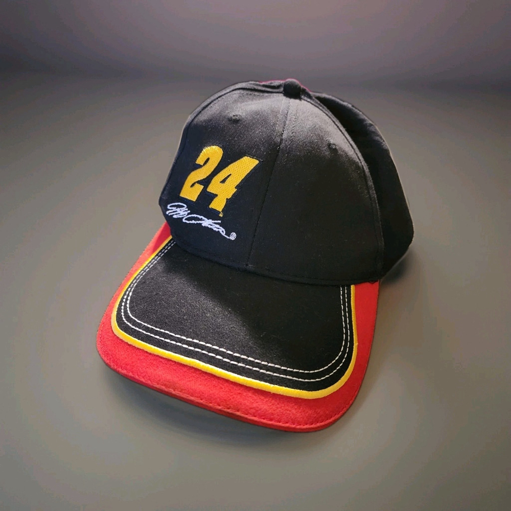 Vintage Jeff Gordon #24 Valvoline NASCAR Racing Strapback Hat. One Size Cap New